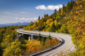 Image of a scenic highway.
